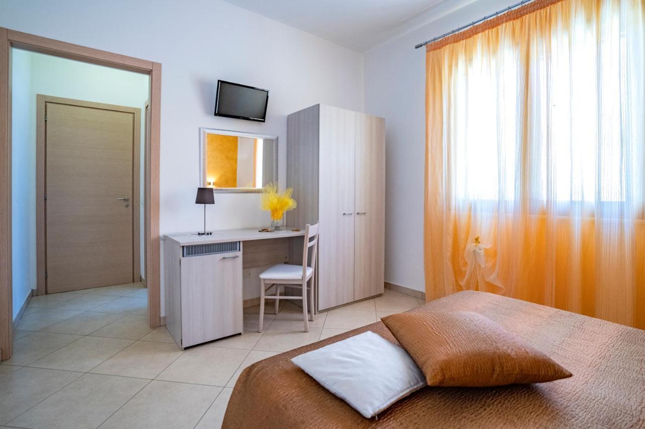 B&B Pietre Preziose Кастеллуццо Экстерьер фото