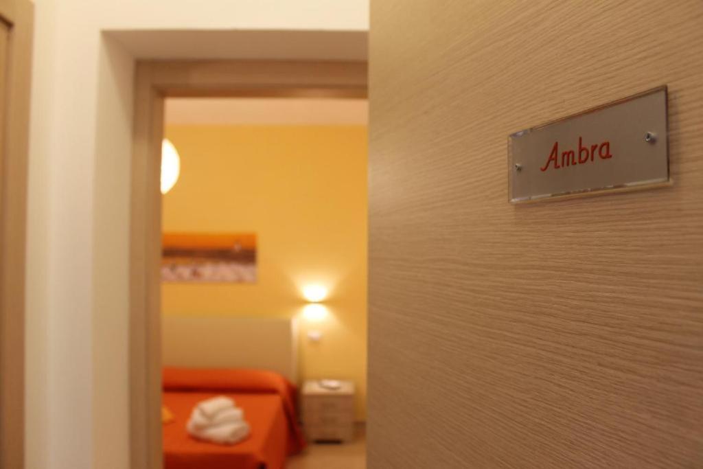 B&B Pietre Preziose Кастеллуццо Экстерьер фото