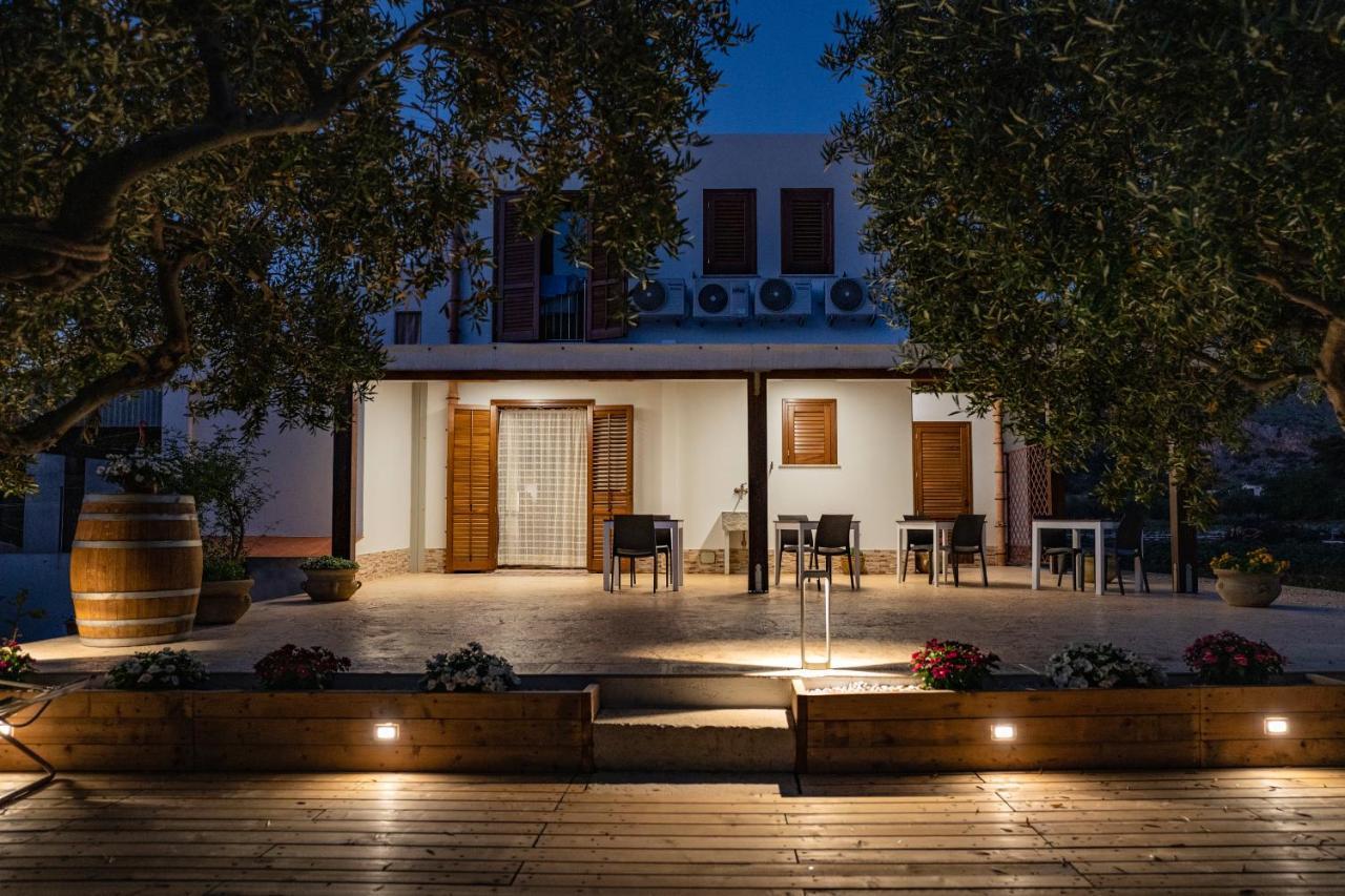 B&B Pietre Preziose Кастеллуццо Экстерьер фото