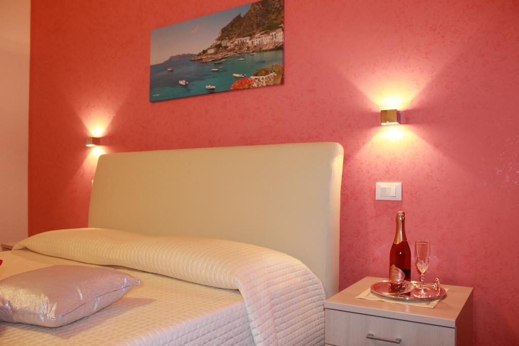 B&B Pietre Preziose Кастеллуццо Номер фото